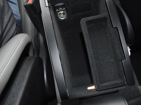 New 2025 Lincoln Corsair Reserve image 19