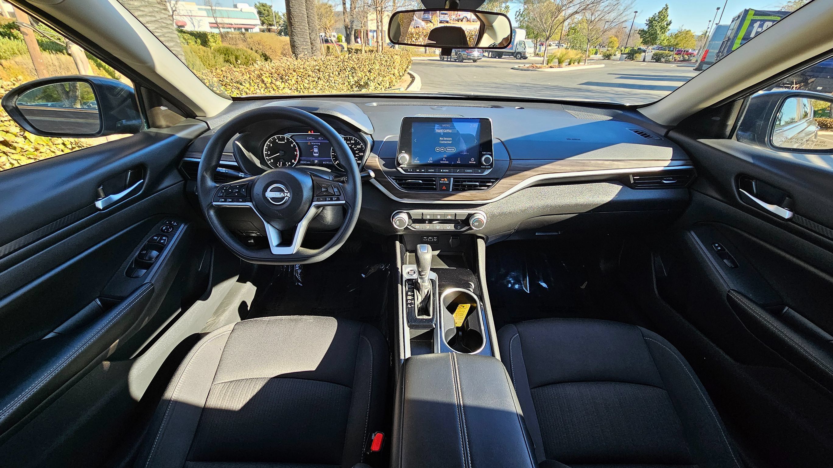 Used 2024 Nissan Altima 2.5 SV FWD image 18