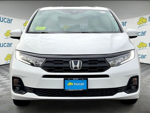 New 2026 Honda Odyssey Touring image 3