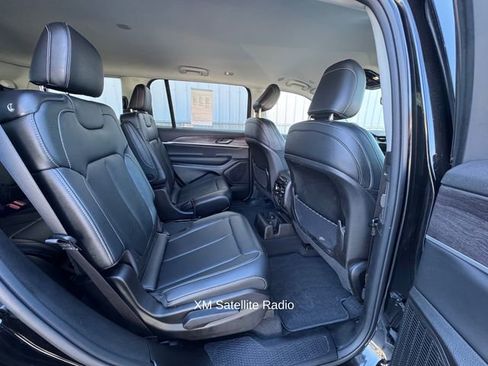 Used 2023 Jeep Grand Cherokee L Limited AWD/4WD image 12