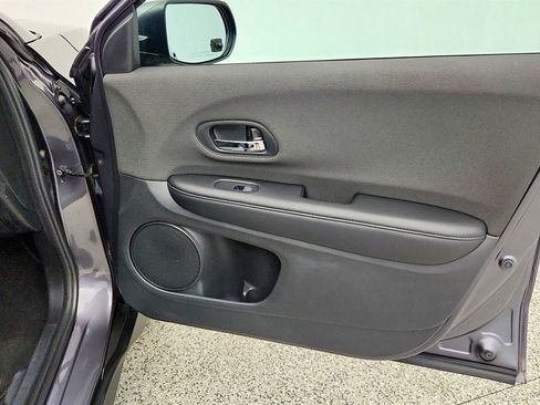 Used 2019 Honda HR-V LX image 24