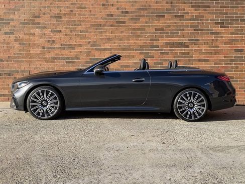 Used 2024 Mercedes-Benz CLE 450 4MATIC Cabriolet image 2