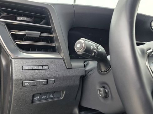 Used 2024 Lexus GX 550 image 18