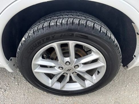 Used 2024 Dodge Durango GT AWD/4WD image 12