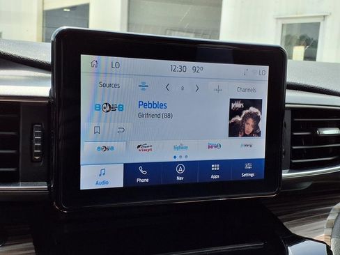 Used 2022 Ford Explorer Limited w/ Equipment Group 301A image 17