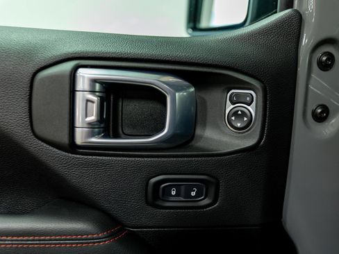 Used 2023 Jeep Gladiator Rubicon w/ Cold Weather Group image 71