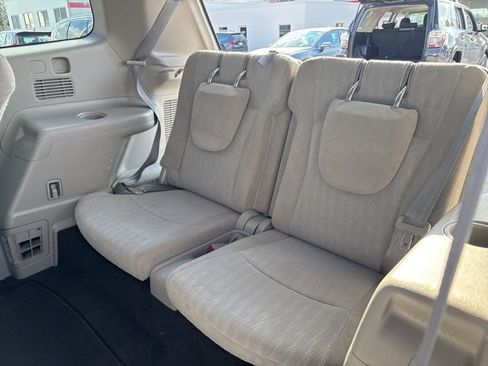 Used 2011 Toyota Highlander 2WD w/ Cold Weather Pkg image 4