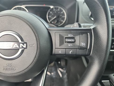 Used 2024 Nissan Rogue S image 19