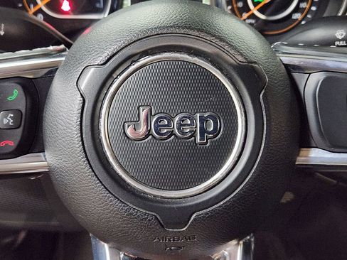 Used 2021 Jeep Gladiator Overland image 49