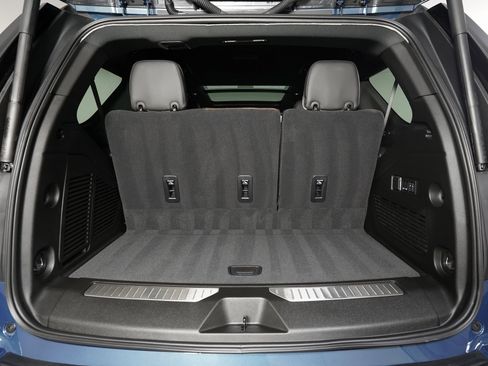 Used 2025 GMC Yukon Denali Ultimate image 16