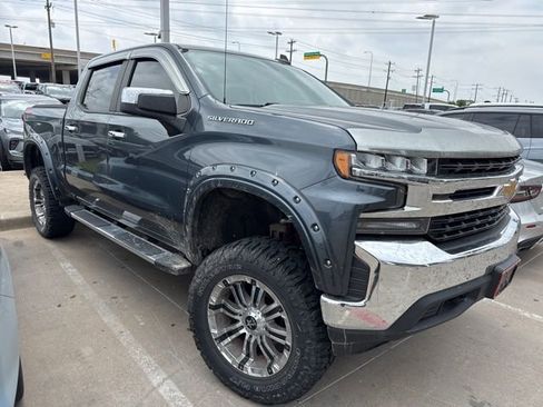 Used 2019 Chevrolet Silverado 1500 LT w/ All-Star Edition AWD/4WD image 2