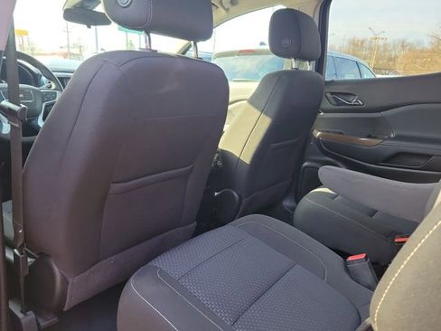 Used 2022 GMC Acadia SLE w/ Driver Convenience Package image 10