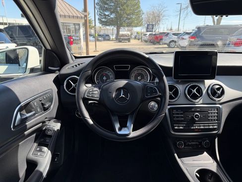 Used 2017 Mercedes-Benz GLA 250 4MATIC image 2