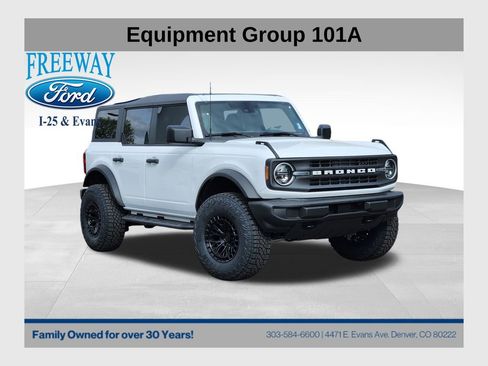 Used 2025 Ford Bronco 4-Door AWD/4WD image 1