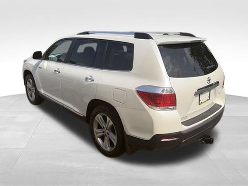 Used 2013 Toyota Highlander Limited AWD/4WD image 24