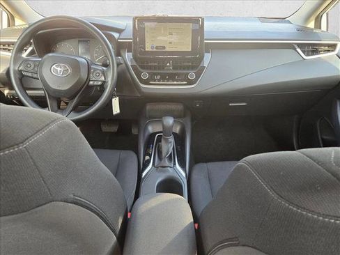 Used 2025 Toyota Corolla LE image 17