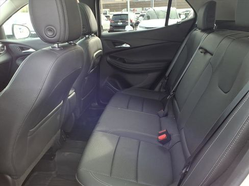 Used 2022 Buick Encore GX Essence w/ Experience Buick Package image 26