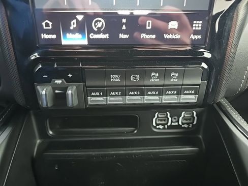 Used 2022 RAM 2500 Limited w/ Night Edition image 22