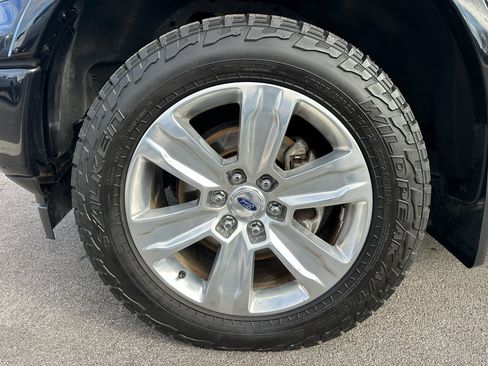 Used 2018 Ford F150 Platinum w/ Technology Package image 15