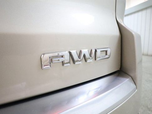 Used 2015 GMC Acadia SLE image 24