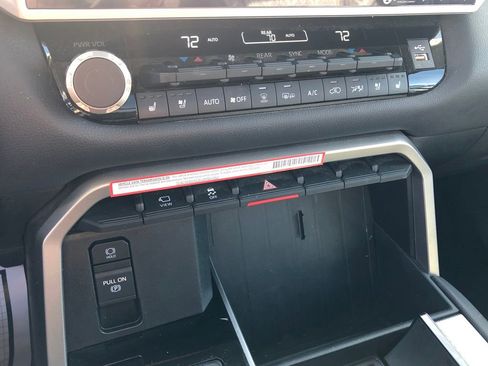 Used 2023 Toyota Sequoia Limited image 23