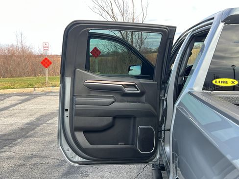 Used 2023 Chevrolet Silverado 1500 RST w/ Z71 Off-Road Package image 35