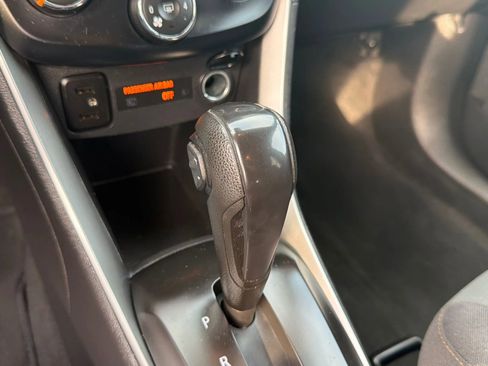 Used 2019 Chevrolet Trax LS FWD image 25