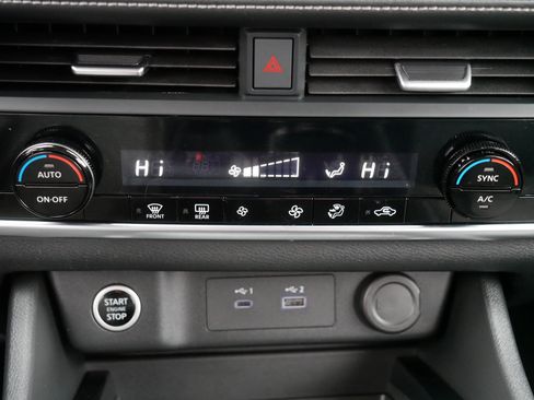 Certified 2023 Nissan Rogue SV image 23