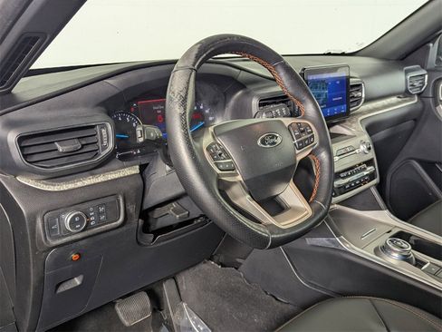Used 2022 Ford Explorer Timberline image 11