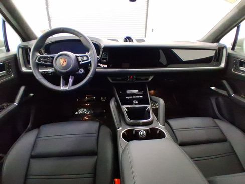 Certified 2026 Porsche Cayenne GTS image 15