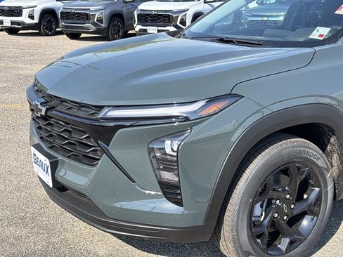 New 2026 Chevrolet Trax LT w/ Driver Confidence Package image 2