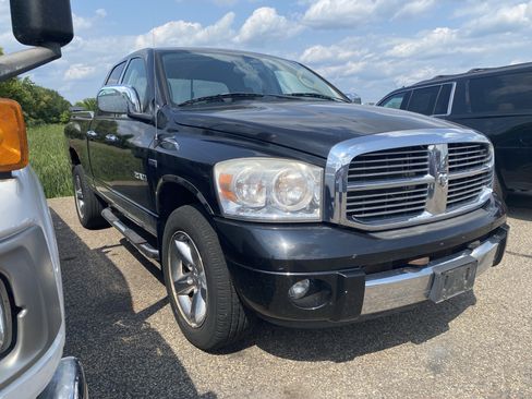 Used 2008 Dodge Ram 1500 Truck Laramie w/ Trailer Tow Group AWD/4WD image 4