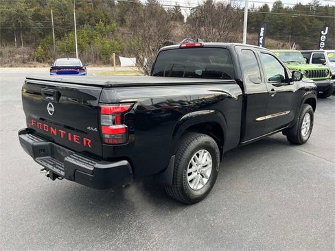Used 2024 Nissan Frontier S w/ Technology Package image 3