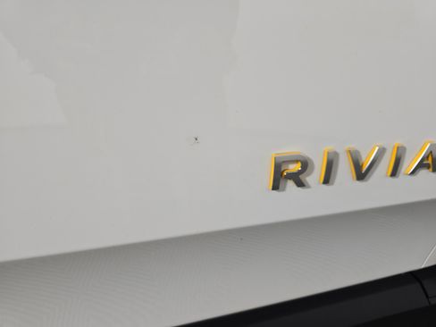 Used 2023 Rivian R1T Adventure image 33