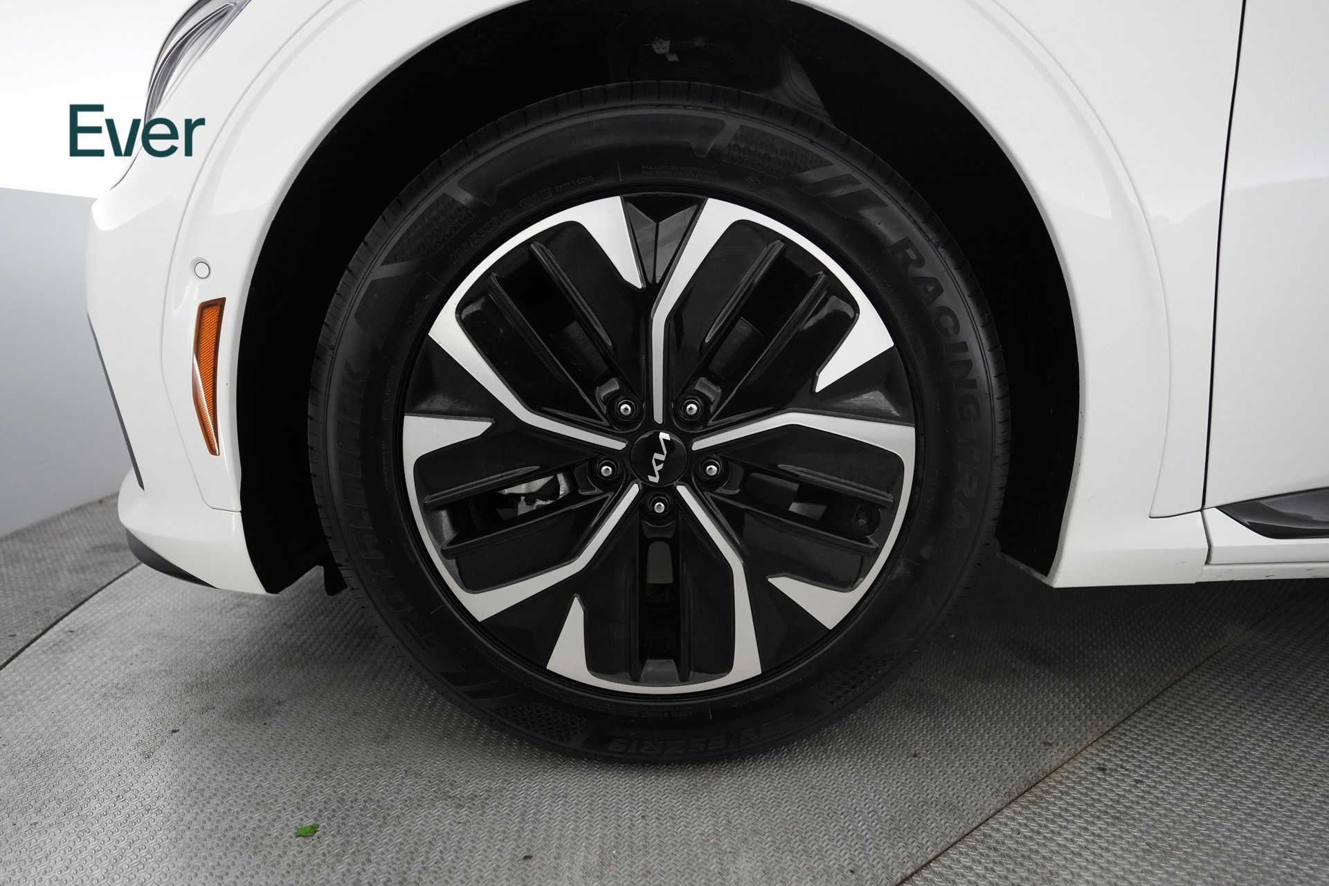 Used 2024 Kia EV6 GT-Line RWD image 19