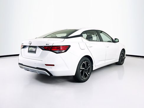 Used 2024 Nissan Sentra SV image 9