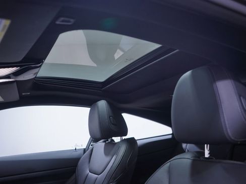 Used 2025 BMW 430i Coupe w/ M Sport Package image 8