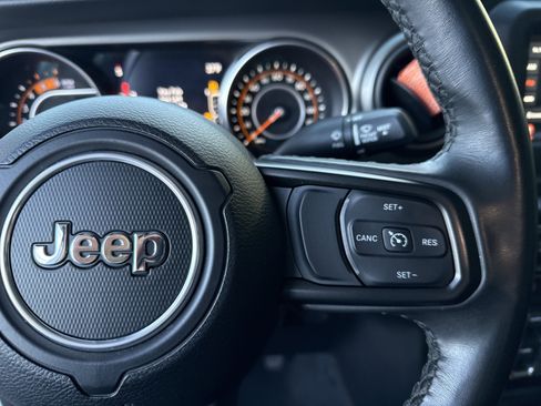 Used 2022 Jeep Gladiator Sport image 26