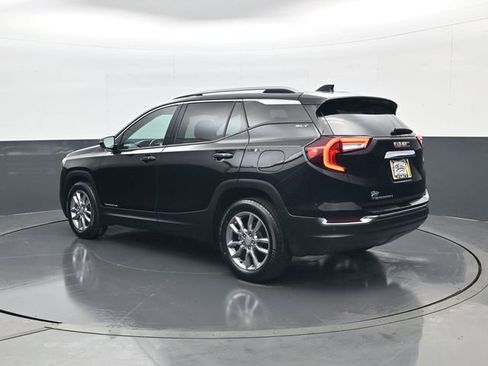 Used 2022 GMC Terrain SLT w/ Infotainment Package II FWD image 7