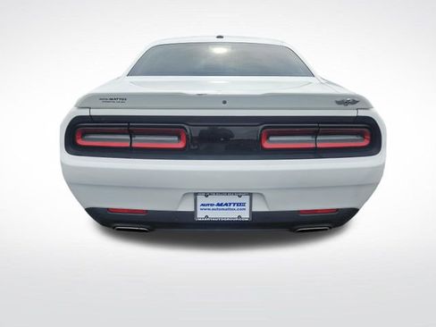 Used 2022 Dodge Challenger GT AWD/4WD image 4