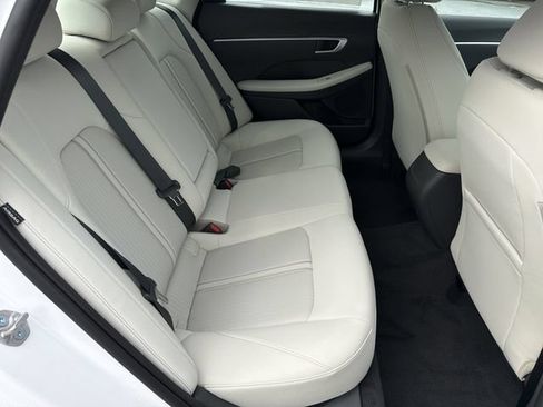 New 2026 Hyundai Sonata SEL FWD image 17