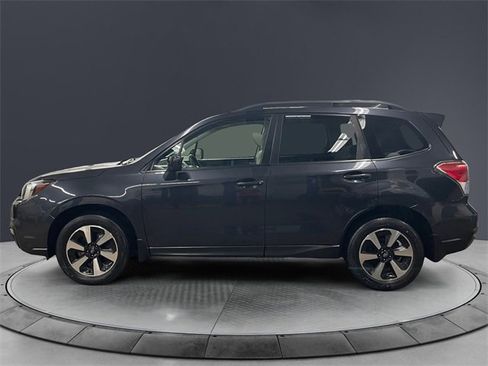 Used 2018 Subaru Forester 2.5i Premium image 2