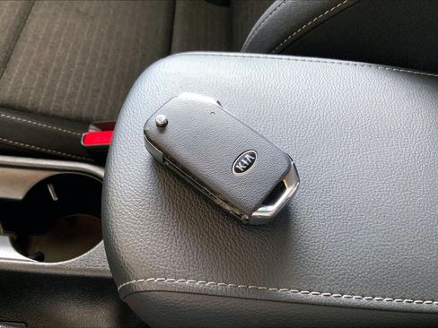 Used 2020 Kia Soul S FWD image 15