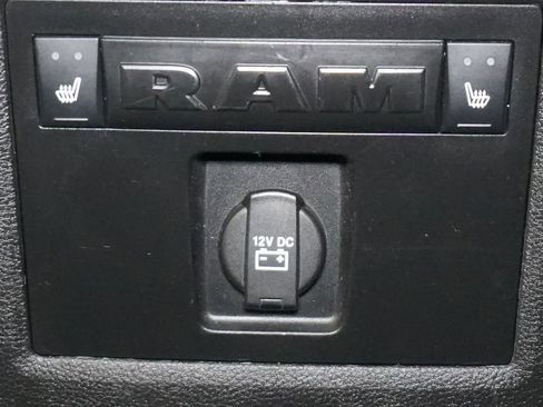 Used 2018 RAM 1500 Limited image 27