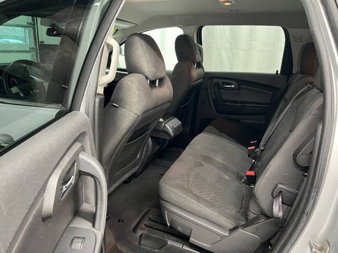 Used 2011 Chevrolet Traverse LT AWD/4WD image 9