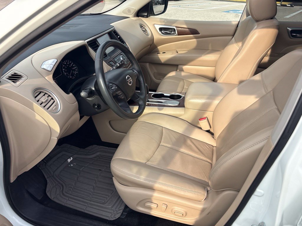 Used 2018 Nissan Pathfinder Platinum FWD image 18