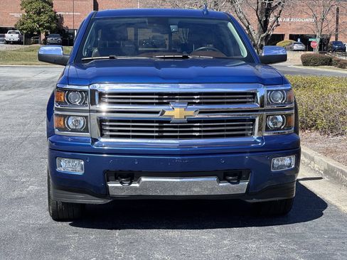 Used 2015 Chevrolet Silverado 1500 High Country w/ High Country Premium Package AWD/4WD image 3