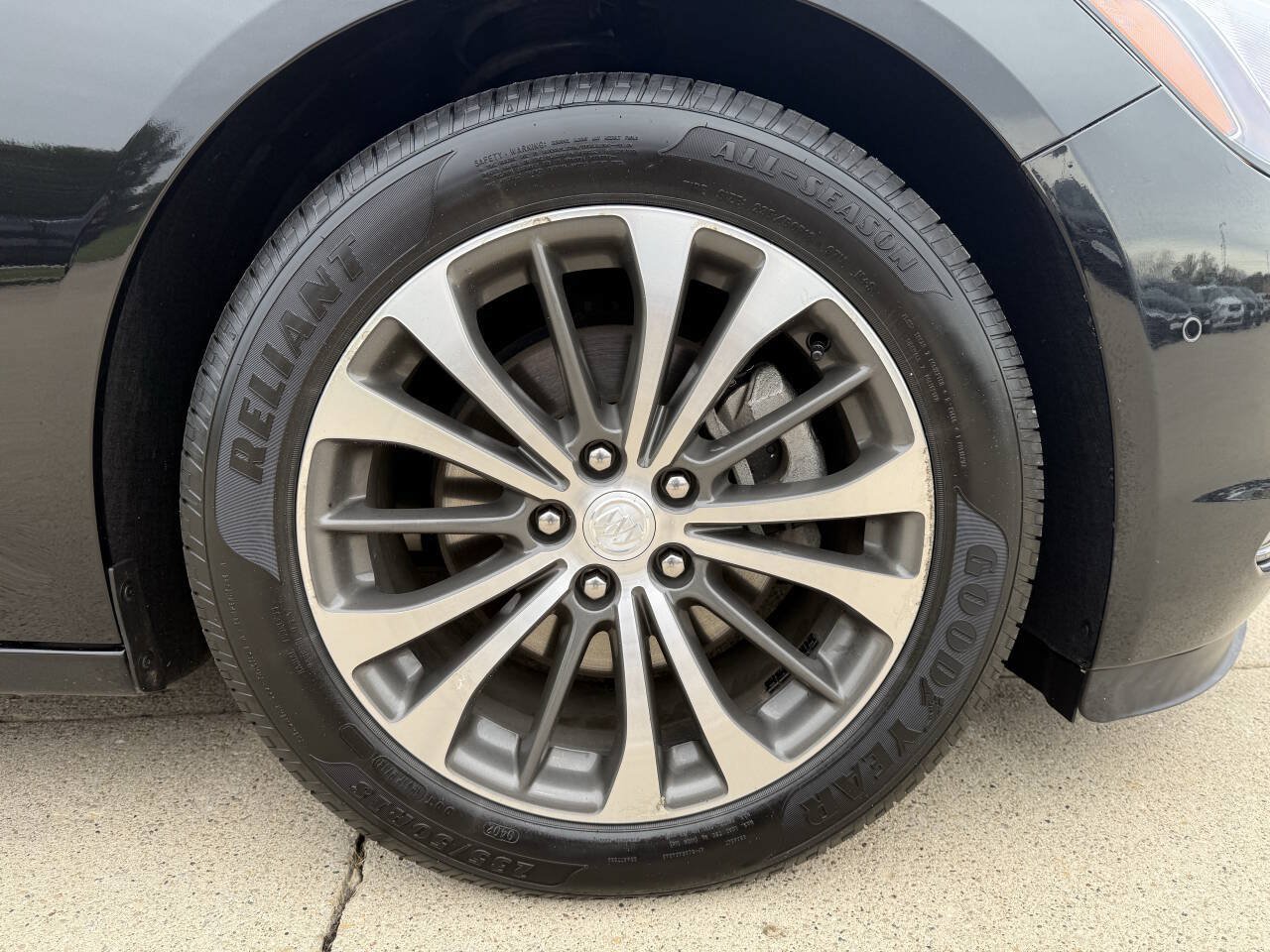 Used 2018 Buick LaCrosse Premium w/ Driver Confidence Package #2 AWD/4WD image 10