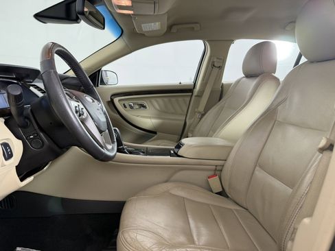 Used 2018 Ford Taurus Limited FWD image 15