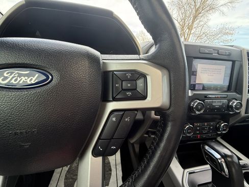 Used 2019 Ford F150 Lariat image 27